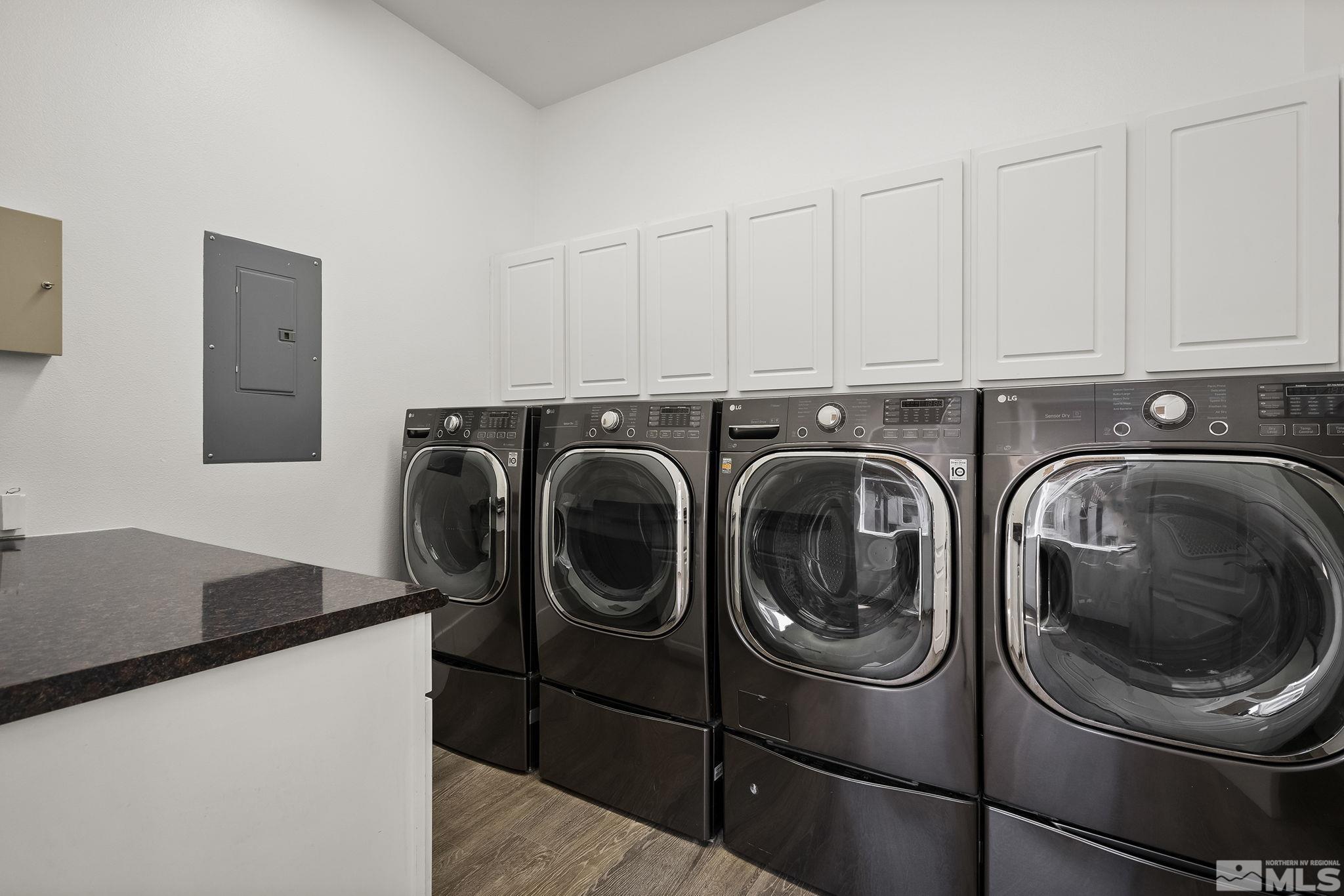 4900 Gallup Road Reno, NV 89511 - Photo 21 of 38 a utility room with dryer and washer