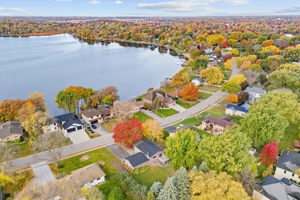 $439,000 | 16988 Weaver Lake Drive, Maple Grove, MN 55311