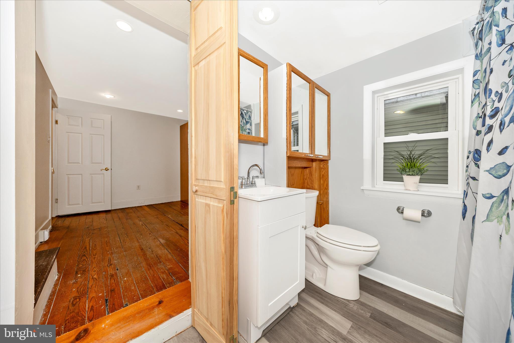 515 East Church Street Frederick, MD 21701 - Photo 21 of 56 Full bathroom on bedroom level