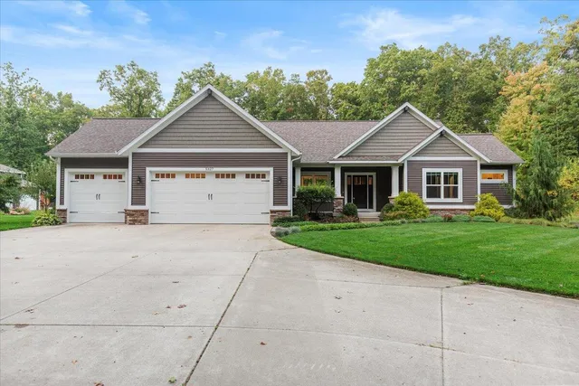$1,174,999 | 5327 128th Avenue, Fennville, MI 49408