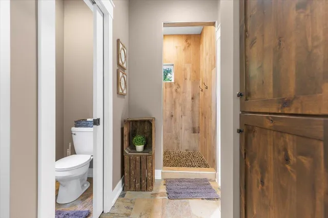 $1,174,999 | 5327 128th Avenue, Fennville, MI 49408