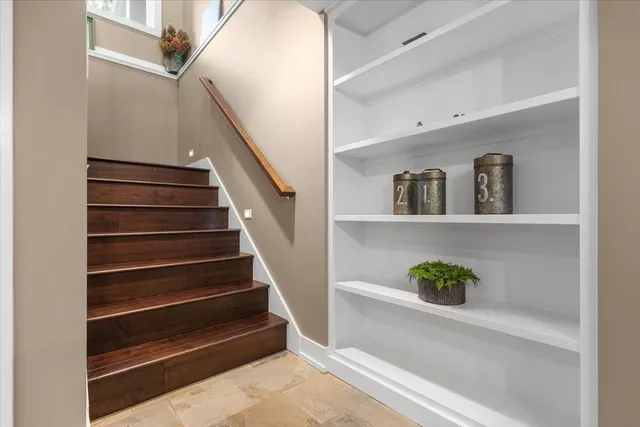 $1,174,999 | 5327 128th Avenue, Fennville, MI 49408