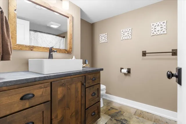 $1,174,999 | 5327 128th Avenue, Fennville, MI 49408