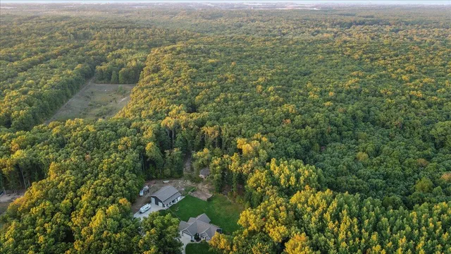 $1,174,999 | 5327 128th Avenue, Fennville, MI 49408