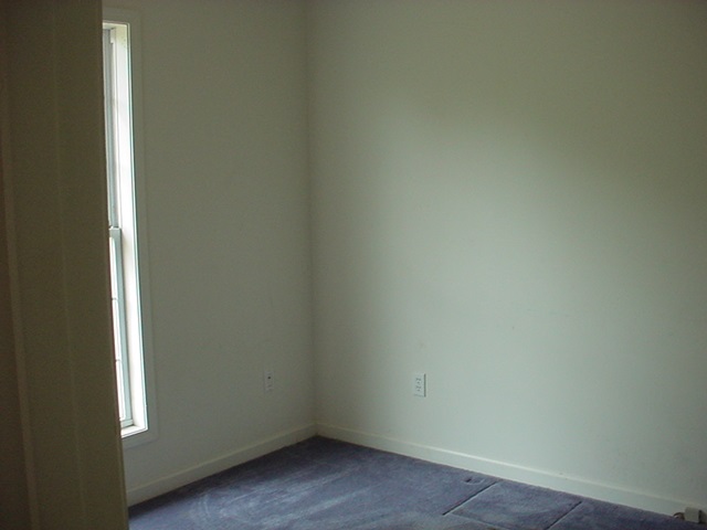 5635 Bell Road Dillwyn, VA 23936 - Photo 8 of 10 a small space with a window