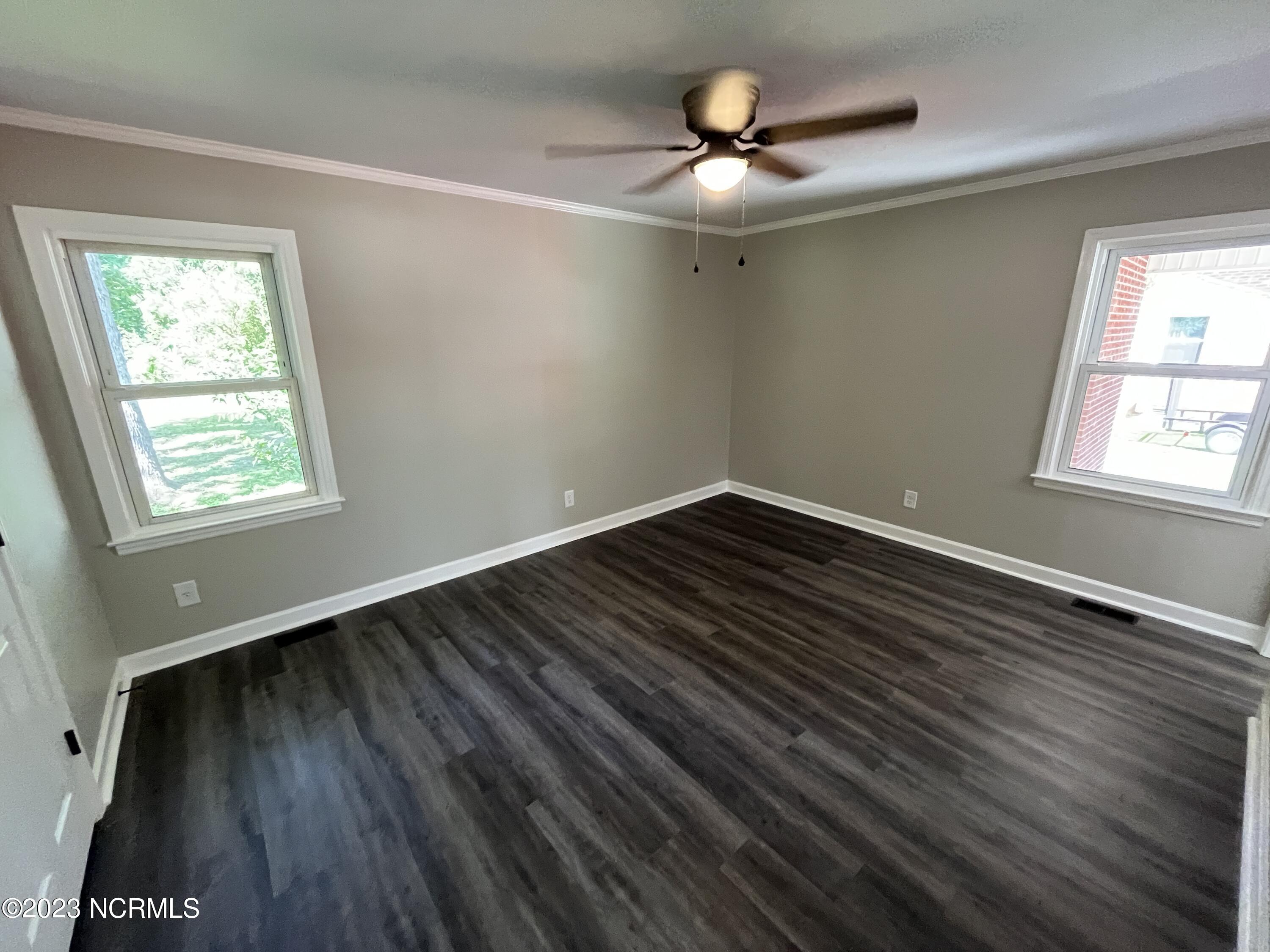 405 Washington Post Road New Bern, NC 28562 - Photo 16 of 28 Master Bedroom