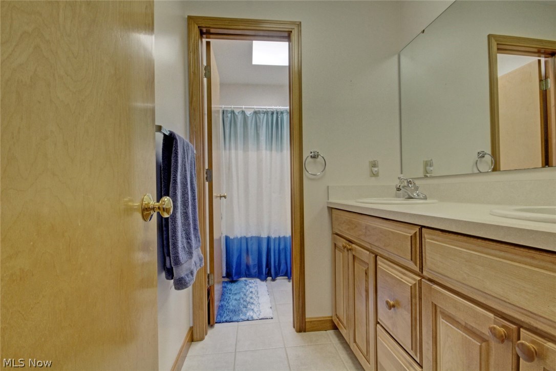 11779 Cook Road Columbiana, OH 44408 - Photo 18 of 25 Gallery Image 18