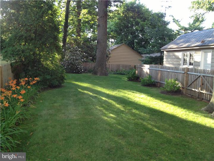 101 Hewett Road Wyncote, PA 19095 - Photo 25 of 25 Back Yard