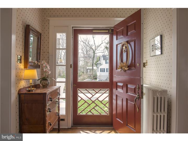 101 Hewett Road Wyncote, PA 19095 - Photo 4 of 25 Foyer
