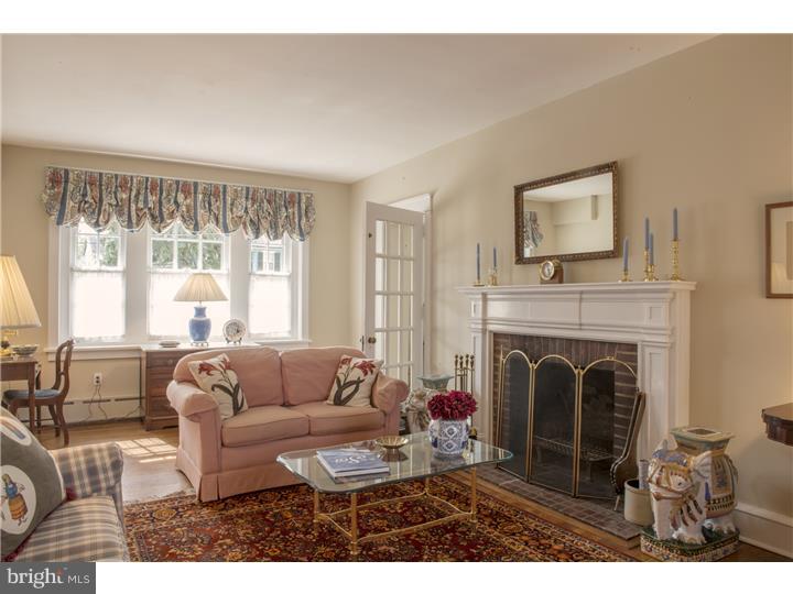 101 Hewett Road Wyncote, PA 19095 - Photo 6 of 25 Living Room