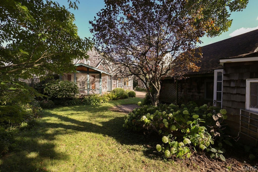 108 Dewittshire Road Syracuse, NY 13214 - Photo 10 of 39 Gallery Image 10
