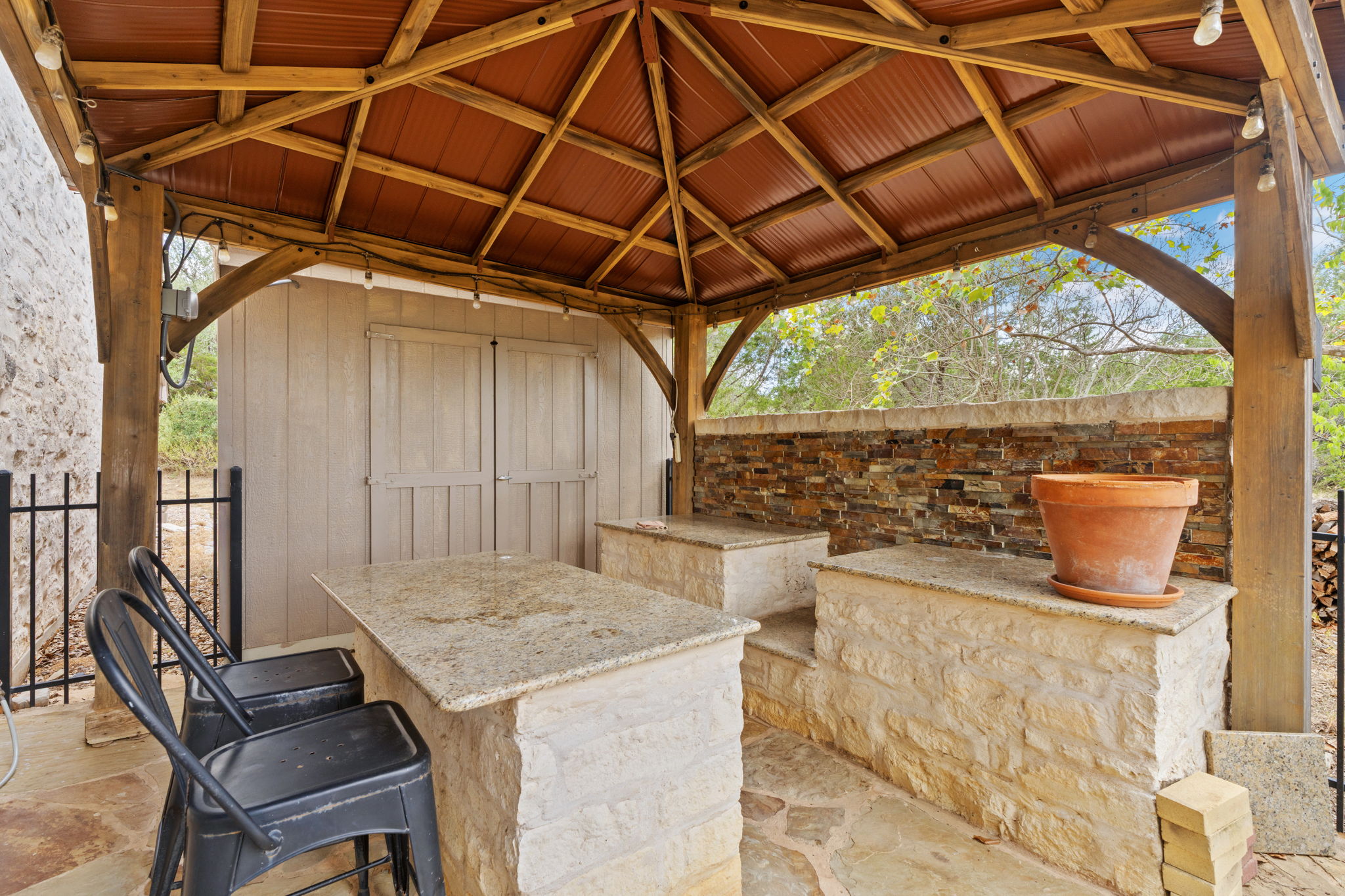 24 Long Creek Road Austin, TX 78737 - Photo 28 of 36 Outdoor kitchen area.