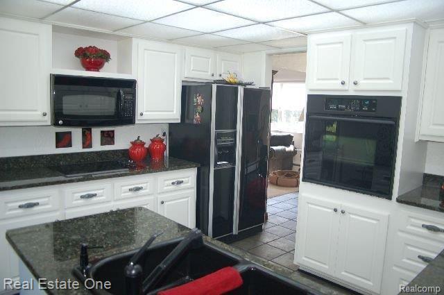 5461 Whipple Lake Road Clarkston, MI 48348 - Photo 5 of 25 kitchen 2