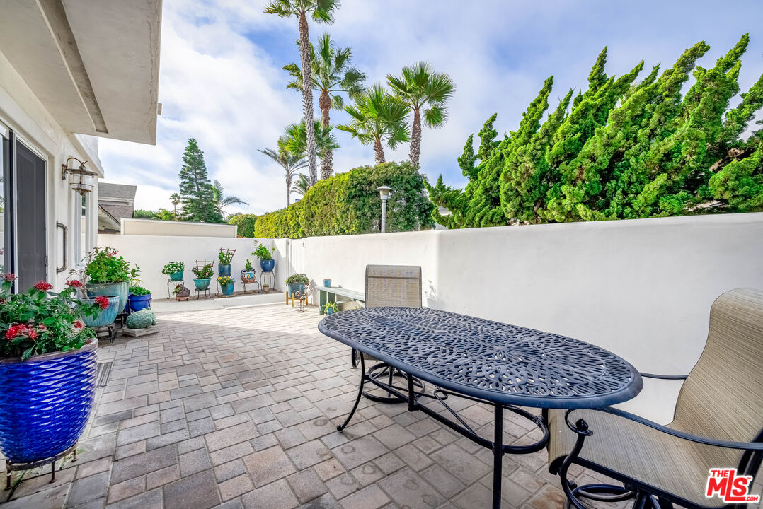 5101 Breakwater Way Oxnard, CA 93035 - Photo 33 of 39 a view of a terrace with furniture