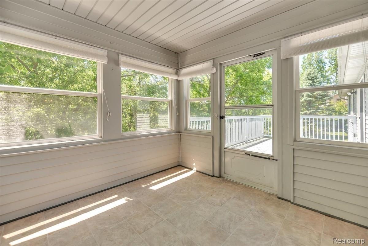 9204 Ridge Road Goodrich, MI 48438 - Photo 35 of 52 35-9204 Ridge Rd.WindowStill-Real-E