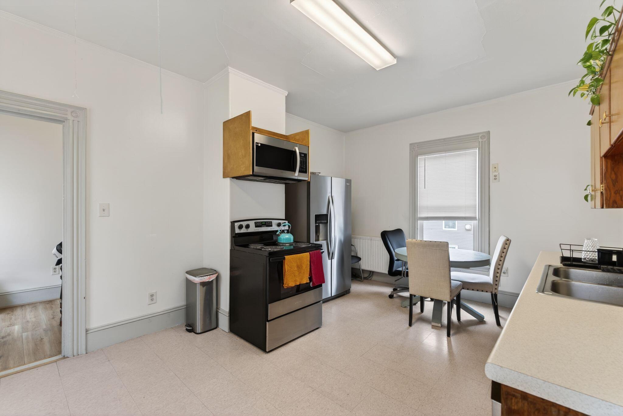 383 Main Street Westbrook, ME 04092 - Photo 18 of 35 Kitchen