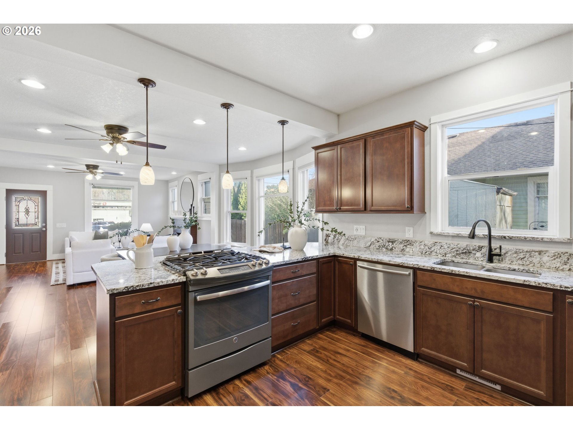 624 Northeast 2nd Avenue Camas, WA 98607 - Photo 11 of 39