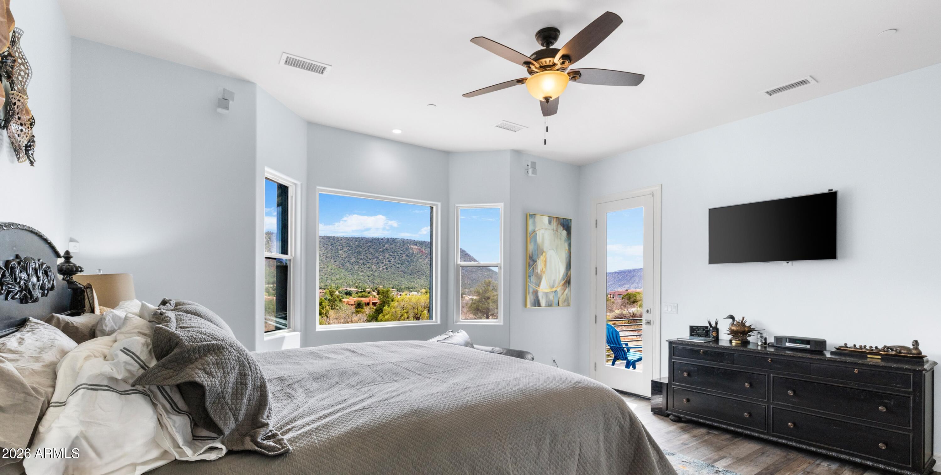 10 Ho Hum Circle Sedona, AZ 86351 - Photo 20 of 45 Primary Bedroom suite opens too...