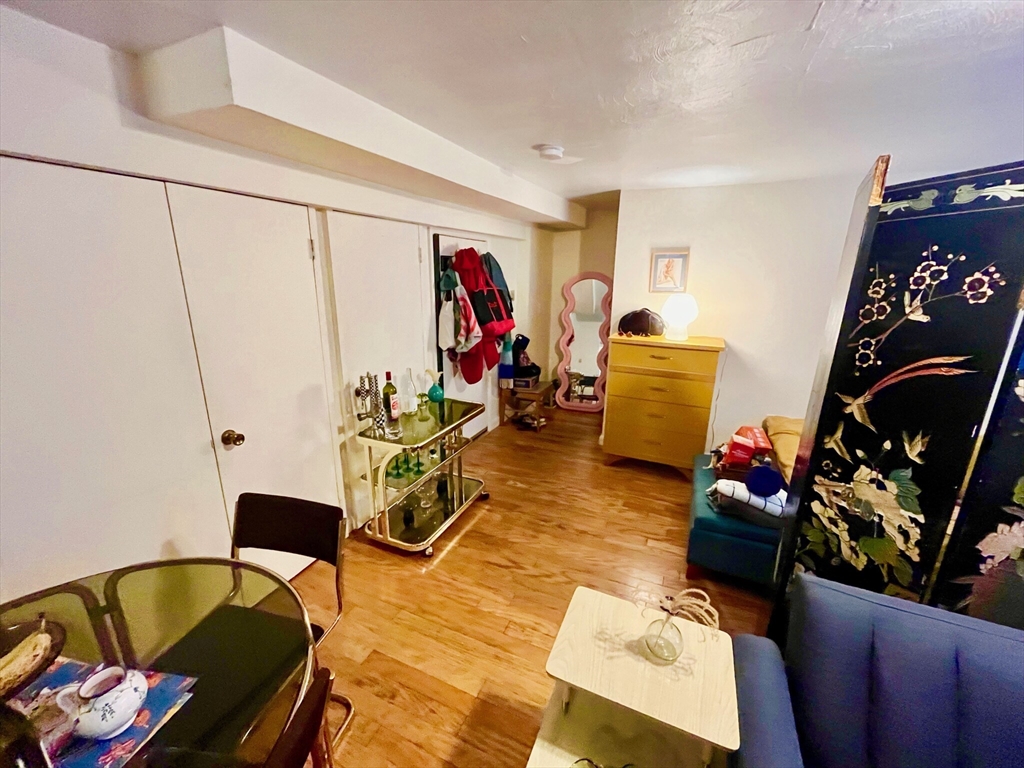 105 Chestnut Street, Unit 2B Brookline, MA 02445 - Photo 4 of 8