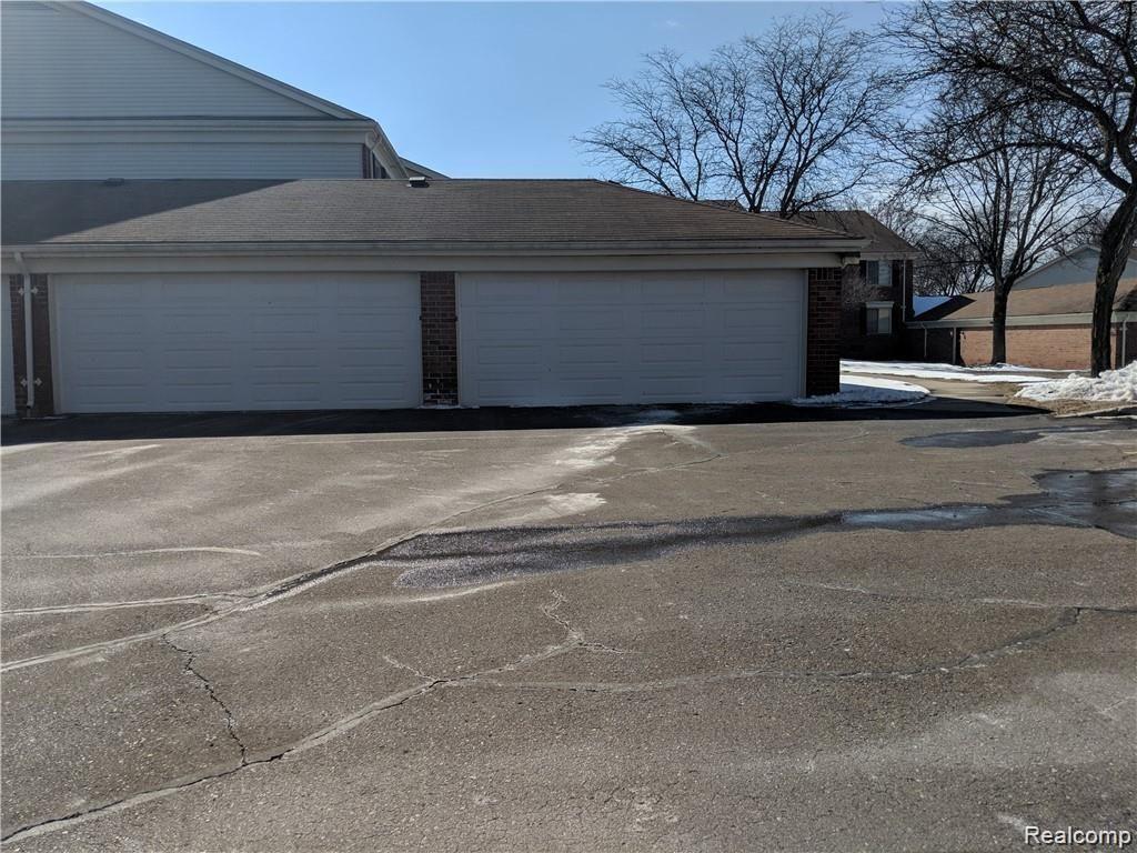 29644 Middlebelt Road Farmington, MI 48334 - Photo 16 of 16 middlebelt 15.jpg