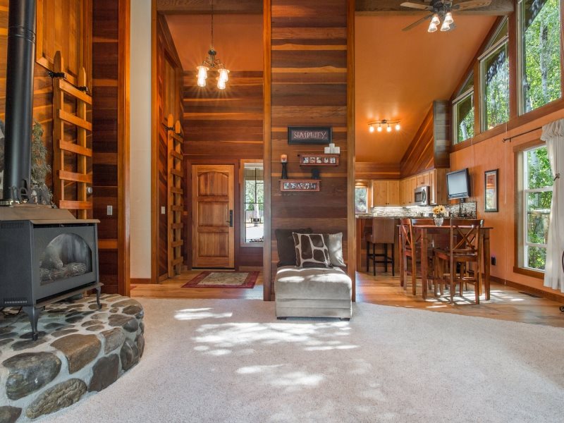 10132 Shore Pine Road Truckee, CA 96161 - Photo 6 of 14 Gallery Image 6