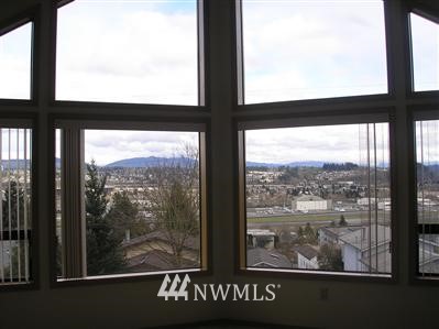 403 Lind Avenue Northwest Renton, WA 98057 - Photo 1 of 1