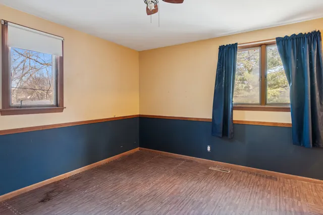 $350,000 | 210 South Gladstone Avenue, Aurora, IL 60506