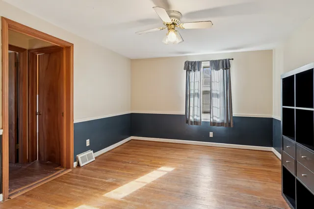 $350,000 | 210 South Gladstone Avenue, Aurora, IL 60506