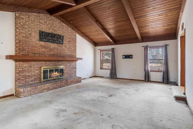 $350,000 | 210 South Gladstone Avenue, Aurora, IL 60506