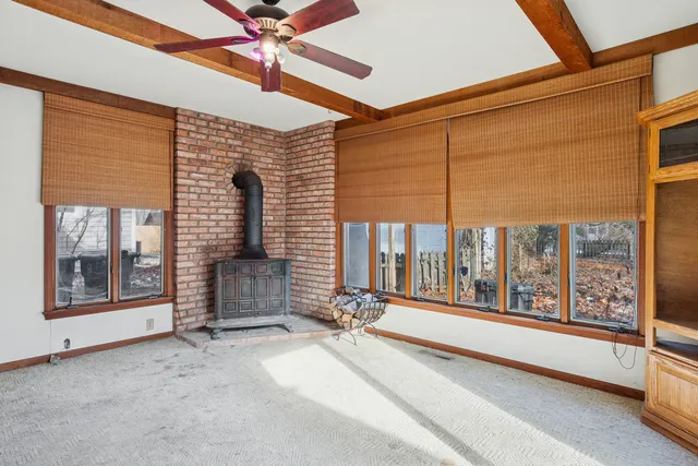 $350,000 | 210 South Gladstone Avenue, Aurora, IL 60506