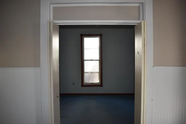 $59,900 | 317 South G Street, Wellington, KS 67152