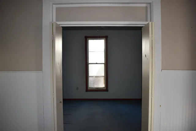 $59,900 | 317 South G Street, Wellington, KS 67152