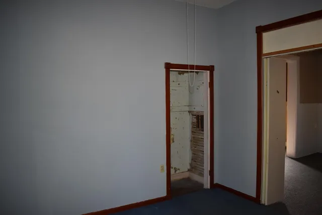 $59,900 | 317 South G Street, Wellington, KS 67152