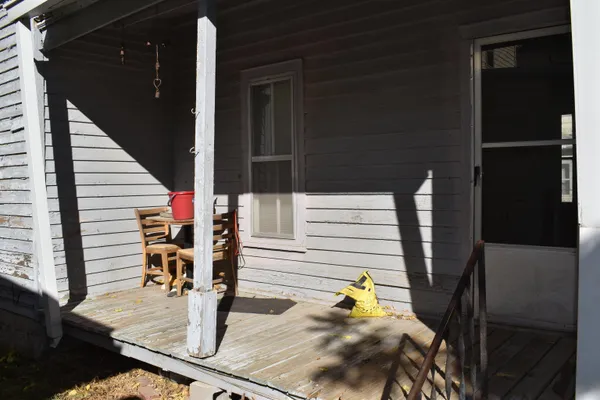 $59,900 | 317 South G Street, Wellington, KS 67152