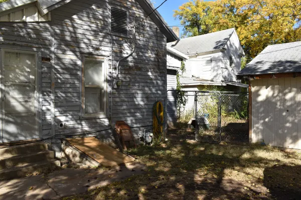 $59,900 | 317 South G Street, Wellington, KS 67152