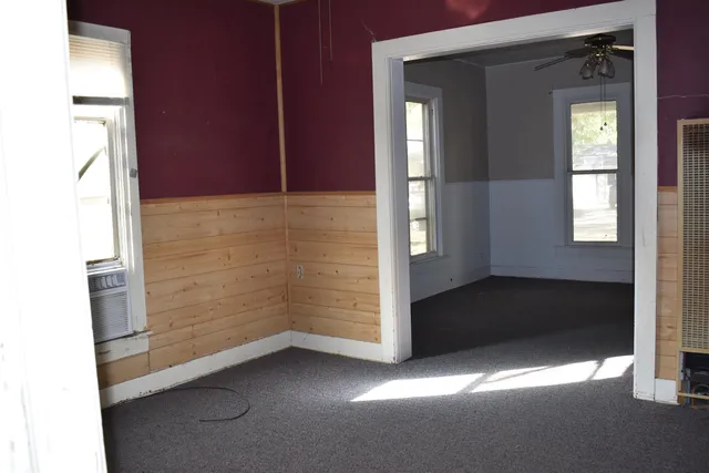 $59,900 | 317 South G Street, Wellington, KS 67152