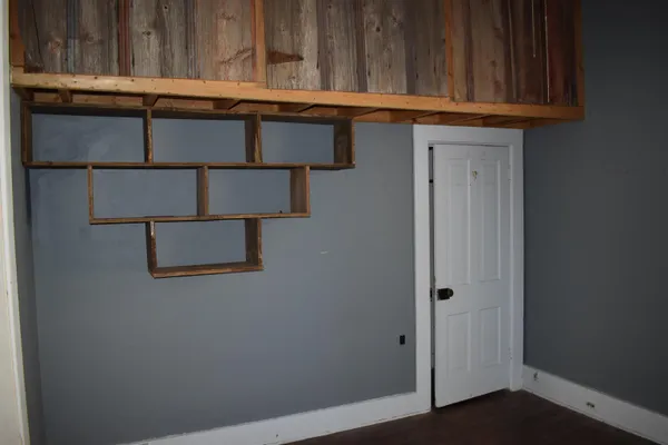 $59,900 | 317 South G Street, Wellington, KS 67152