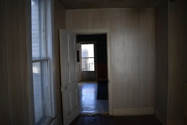 $59,900 | 317 South G Street, Wellington, KS 67152