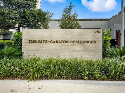 $3,200,000 | 3101 Bayshore Boulevard, Unit 504, Tampa, FL 33629