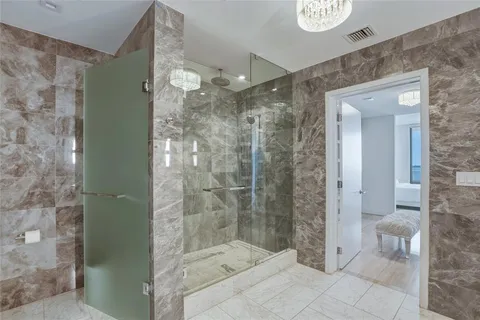 $3,200,000 | 3101 Bayshore Boulevard, Unit 504, Tampa, FL 33629