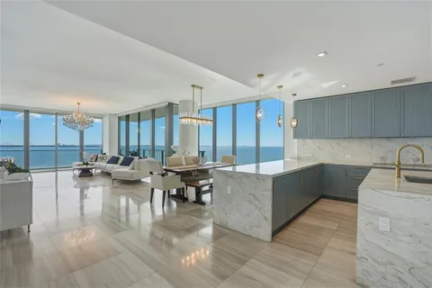 $3,200,000 | 3101 Bayshore Boulevard, Unit 504, Tampa, FL 33629