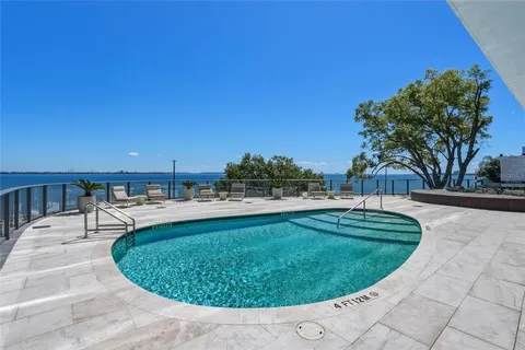 $3,200,000 | 3101 Bayshore Boulevard, Unit 504, Tampa, FL 33629