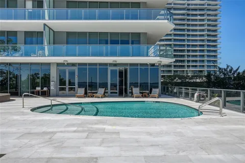 $3,200,000 | 3101 Bayshore Boulevard, Unit 504, Tampa, FL 33629