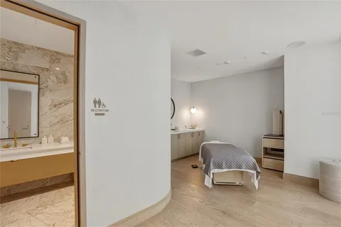 $3,200,000 | 3101 Bayshore Boulevard, Unit 504, Tampa, FL 33629