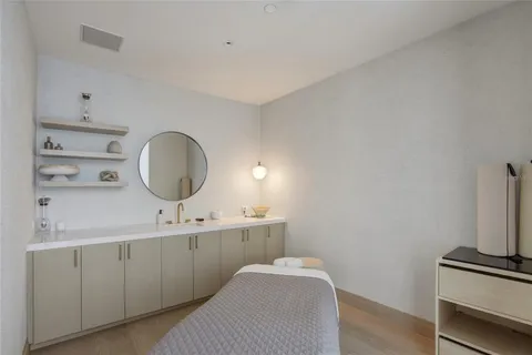 $3,200,000 | 3101 Bayshore Boulevard, Unit 504, Tampa, FL 33629