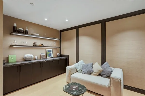 $3,200,000 | 3101 Bayshore Boulevard, Unit 504, Tampa, FL 33629