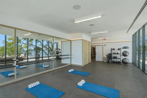 $3,200,000 | 3101 Bayshore Boulevard, Unit 504, Tampa, FL 33629