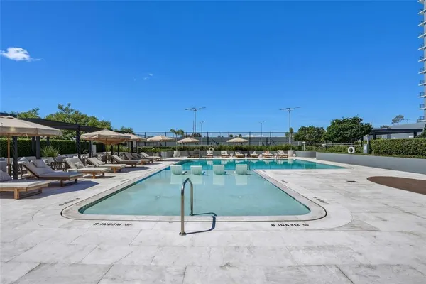 $3,200,000 | 3101 Bayshore Boulevard, Unit 504, Tampa, FL 33629