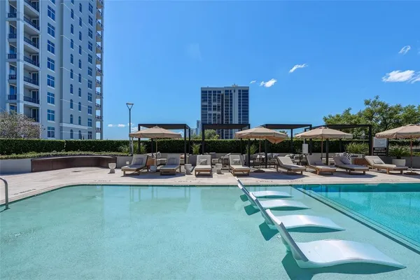 $3,200,000 | 3101 Bayshore Boulevard, Unit 504, Tampa, FL 33629