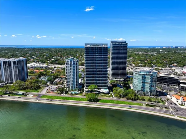 $3,200,000 | 3101 Bayshore Boulevard, Unit 504, Tampa, FL 33629